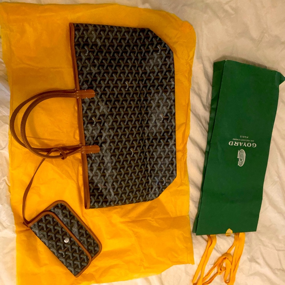 Brand new (with tags) unused Goyard St. Louis PM bag in black & tan